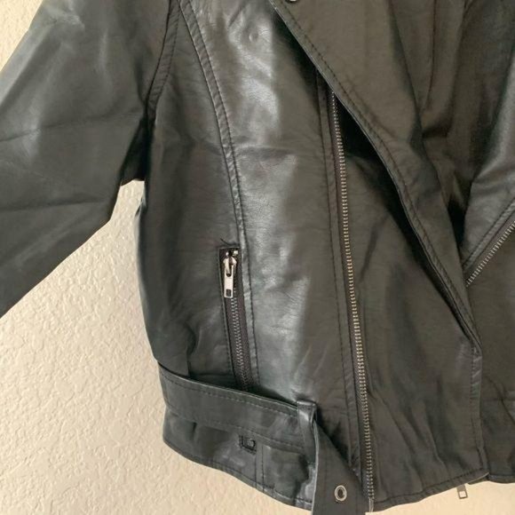 Ashley Outerwear Los Angeles Faux Leather Jacket - Picture 5 of 8